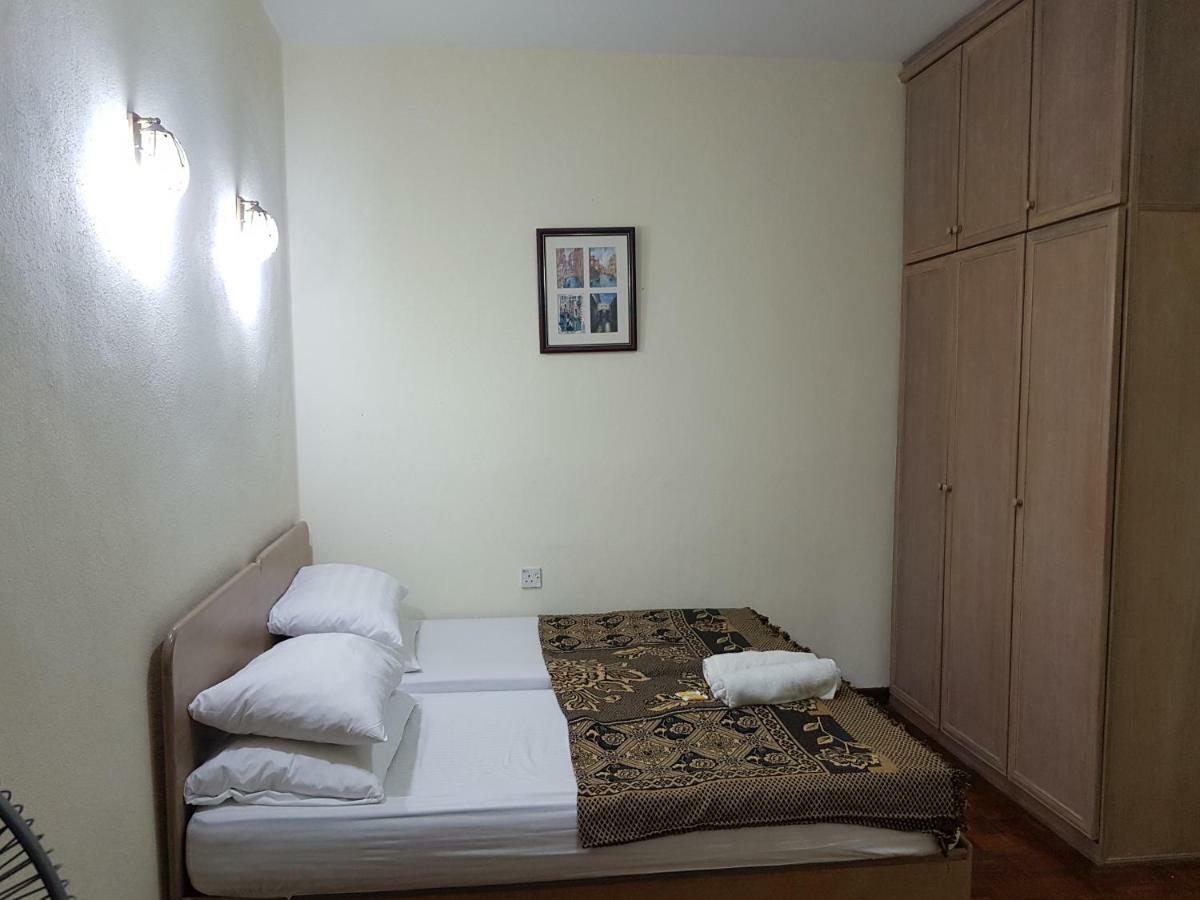 Home Stay Bayu Emas Appartment, באטו פרינג'י מראה חיצוני תמונה