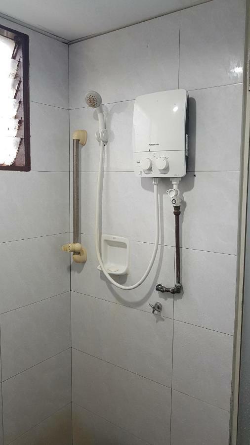 Home Stay Bayu Emas Appartment, באטו פרינג'י מראה חיצוני תמונה