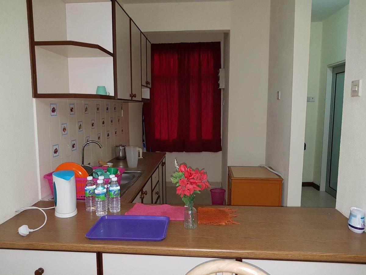 Home Stay Bayu Emas Appartment, באטו פרינג'י מראה חיצוני תמונה
